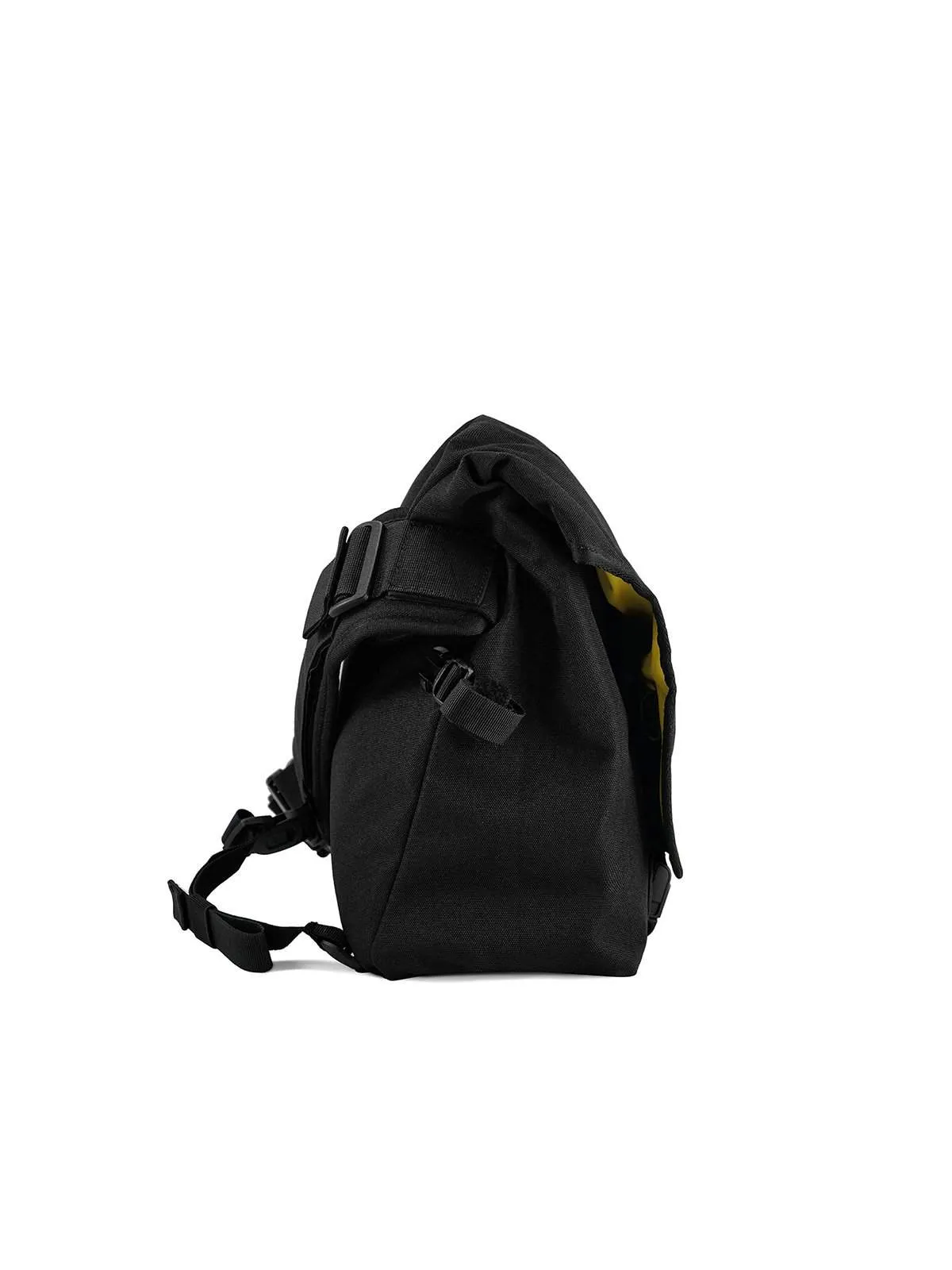 Life Behind Bars The Echelon S 22L Messenger Black